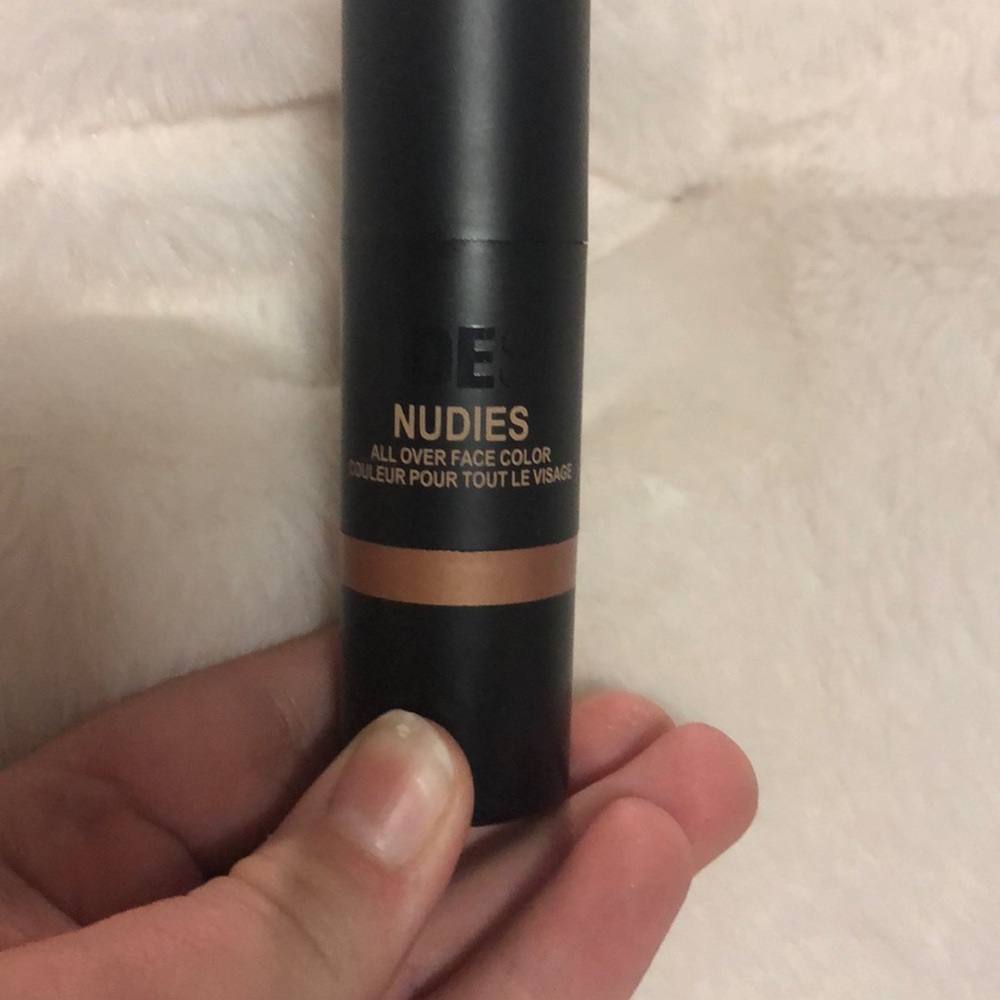 Nude sticks highlighter